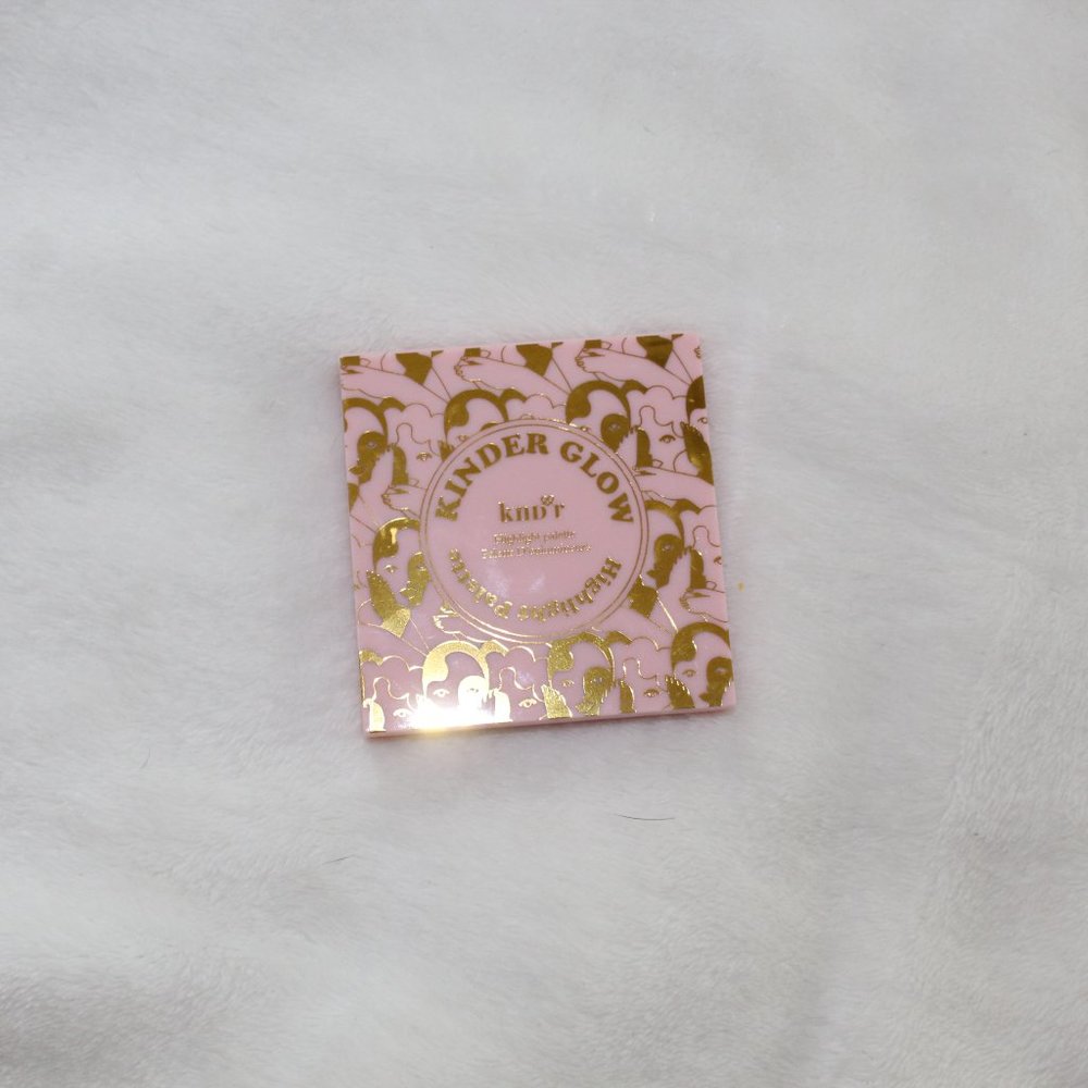 Kinder Glow highliter palette. Has never been used